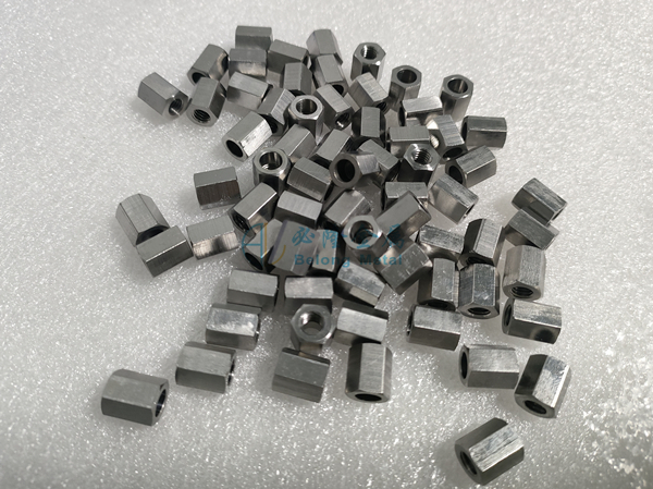 Niobium nut