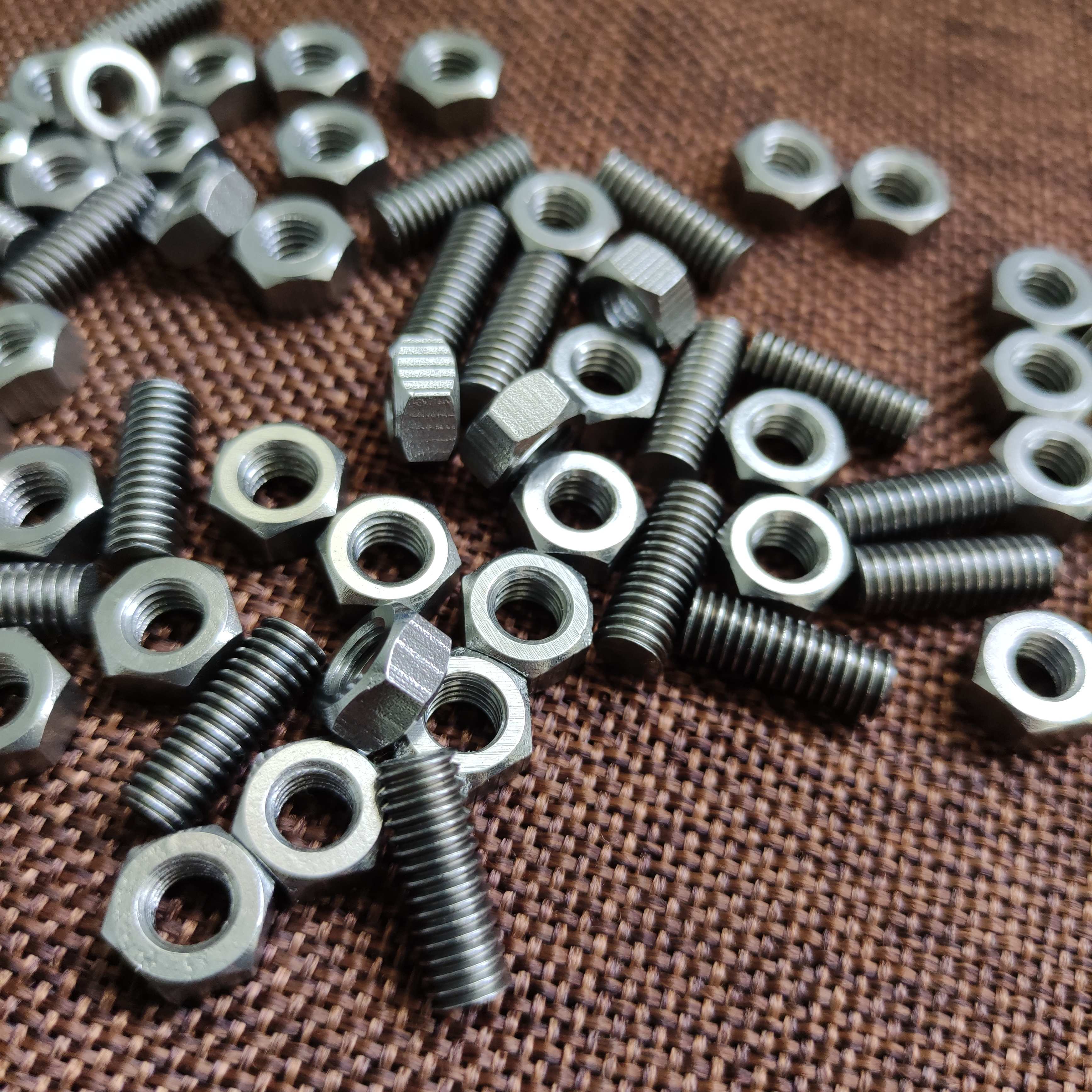 molybdenum bolts www.dyxdcp.cn